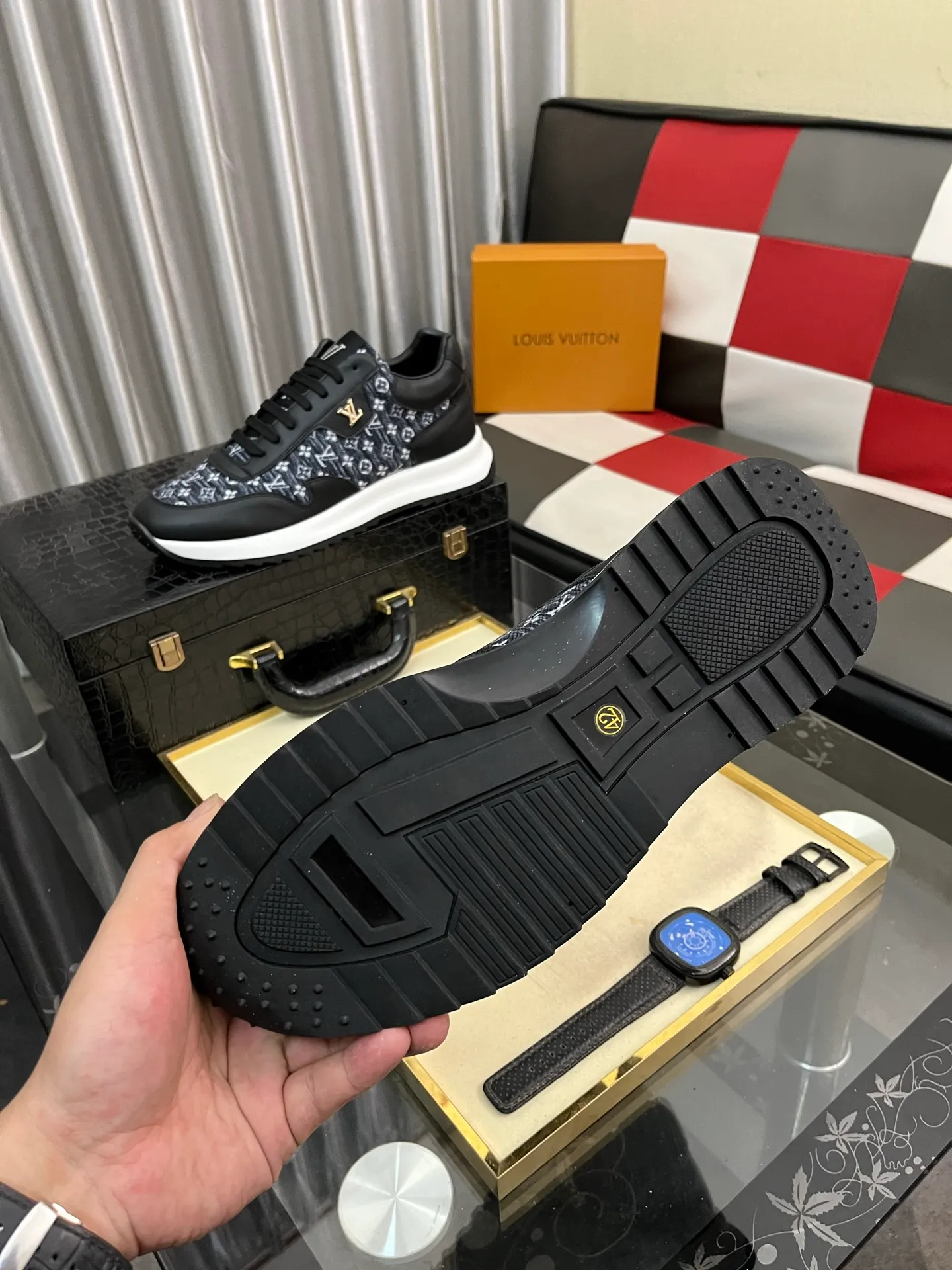 Men's shoes 💰438⌚️⌚️LV Louis Vuitton. The latest fashionable casual shoes are popular in physical stores. New spring and summer comfortable imported custom original cowhide, unique jacquard fabric element design. With sheepskin lining, Lv original bottom, [sun][sun] high-end packaging and high quality💪Details determine the quality, you can enter and exit the counter at will, welcome to compare🇮🇹Number of sizes 38-443️⃣Color options available